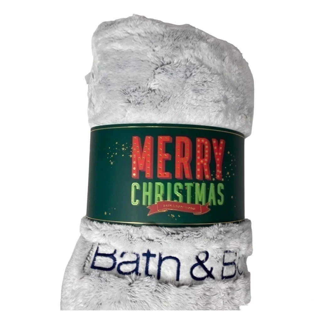 Bath & Body Works White Coziest Blanket 60